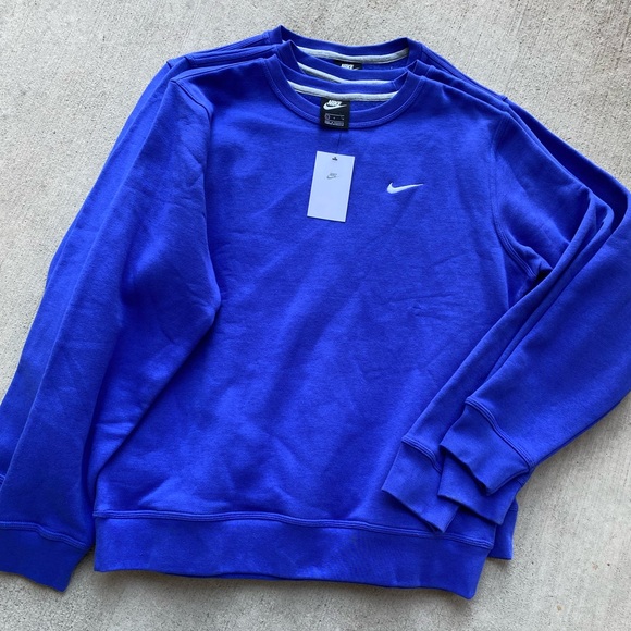 Nike Solo Swoosh Crewneck - Picture 3 of 5